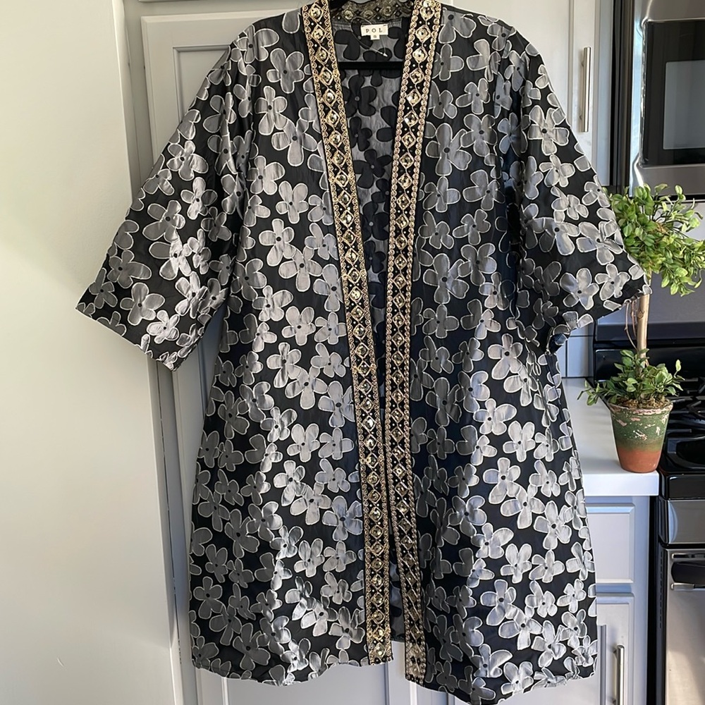 POL Black Organza & Gray Floral w. Gold Embellished Trim Detail Kimono M/L NWOT